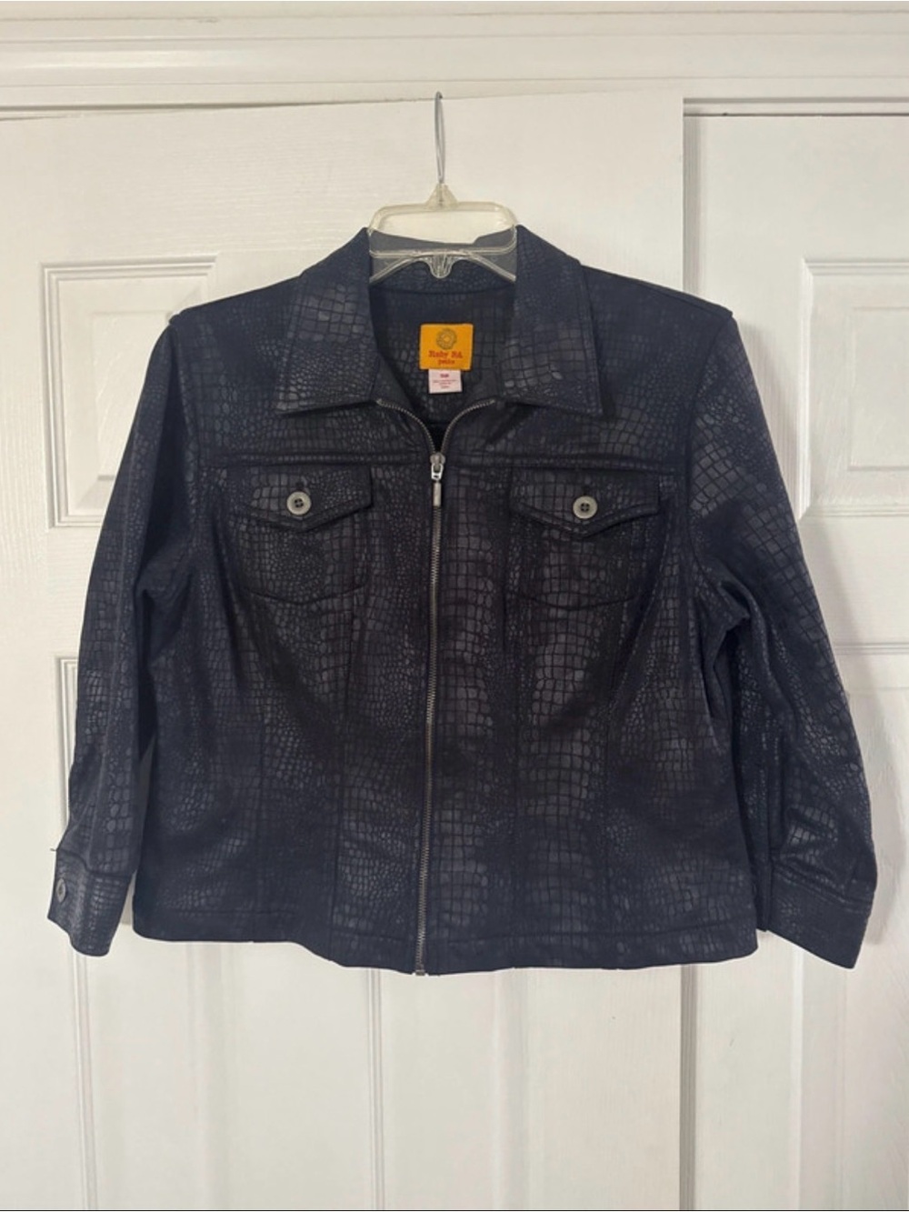 Ruby Rd. navy blue crocodile-embossed faux leather full-zip jacket. Size US 10P.